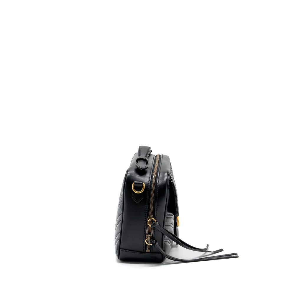 gucci-gg-marmont-matelasse-shoulder-bag-calfskin-black-ghw