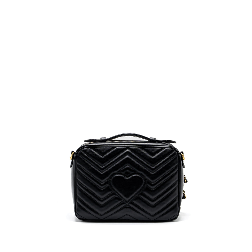 gucci-gg-marmont-matelasse-shoulder-bag-calfskin-black-ghw