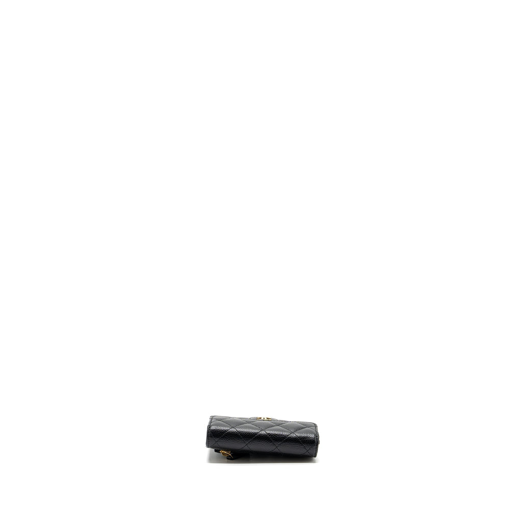 chanel-classic-compact-wallet-caviar-black-ghwmicrochip