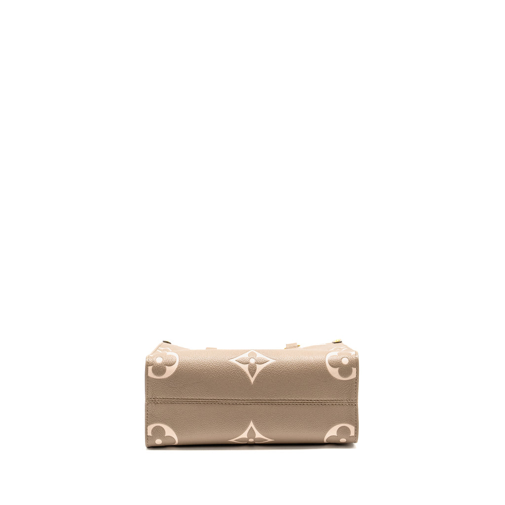 louis-vuitton-on-the-go-pm-bicolour-monogram-empreinte-leather-tourterelle-creme-ghw