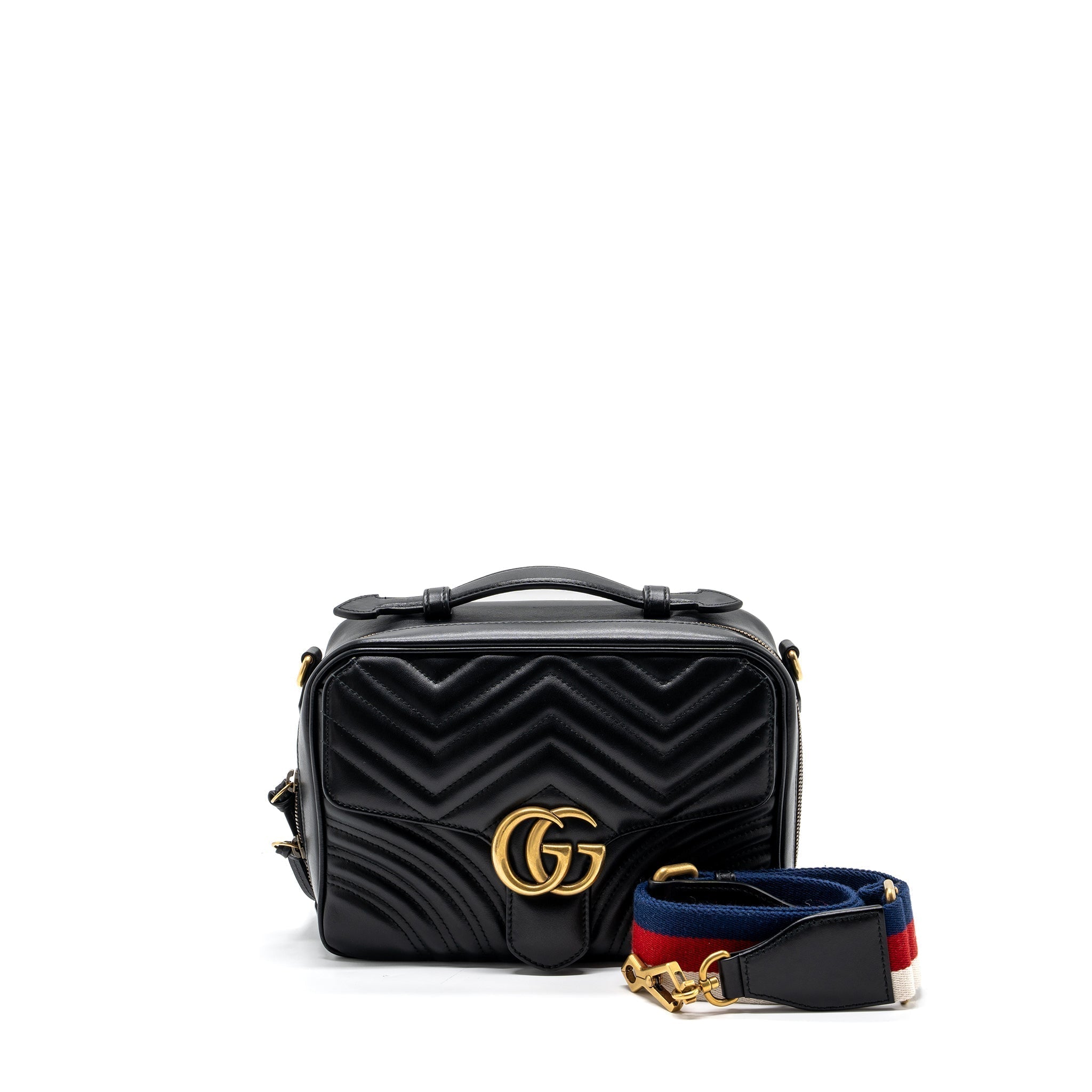 gucci-gg-marmont-matelasse-shoulder-bag-calfskin-black-ghw
