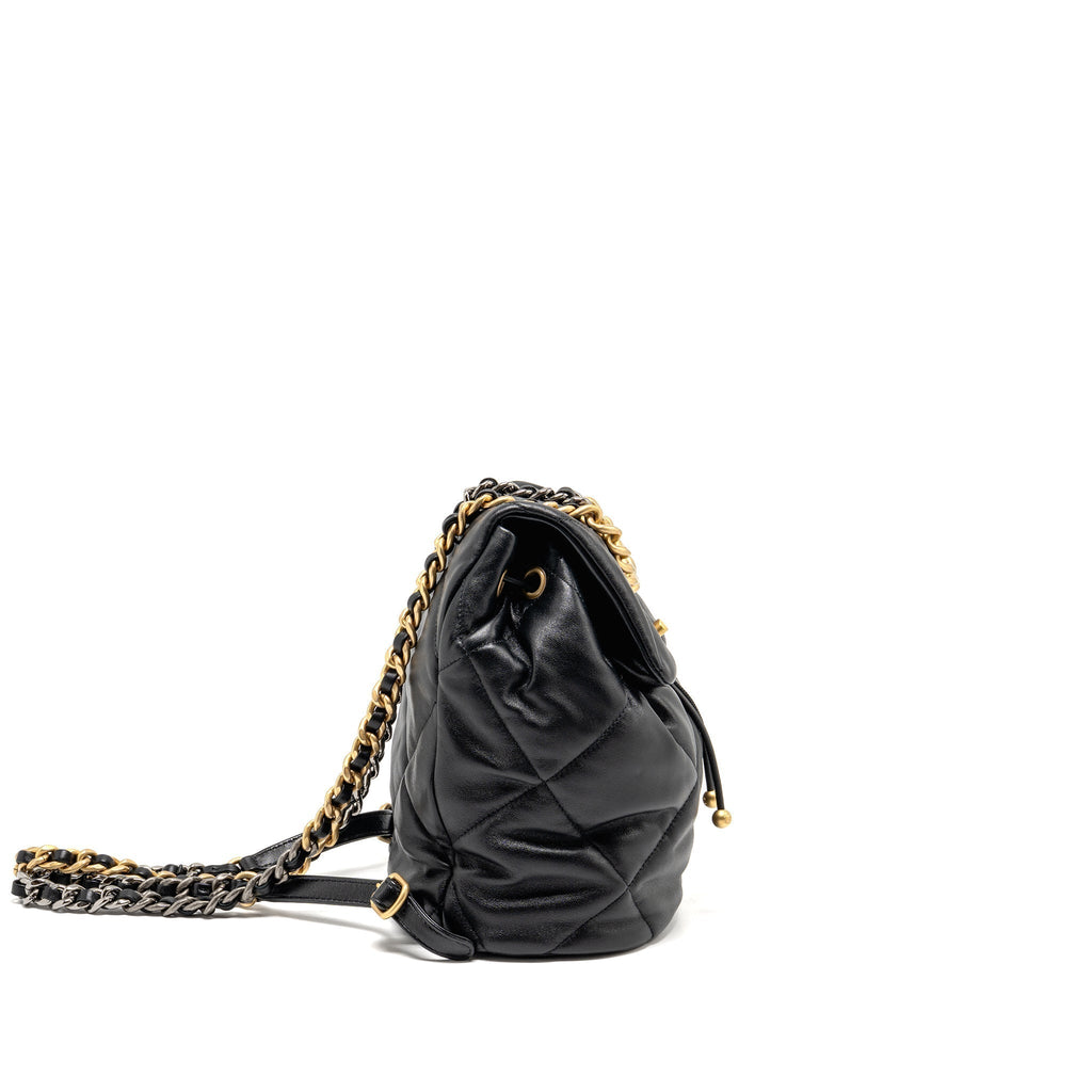 chanel-24c-19-backpack-lambskin-black-multicolour-hardware-microchip