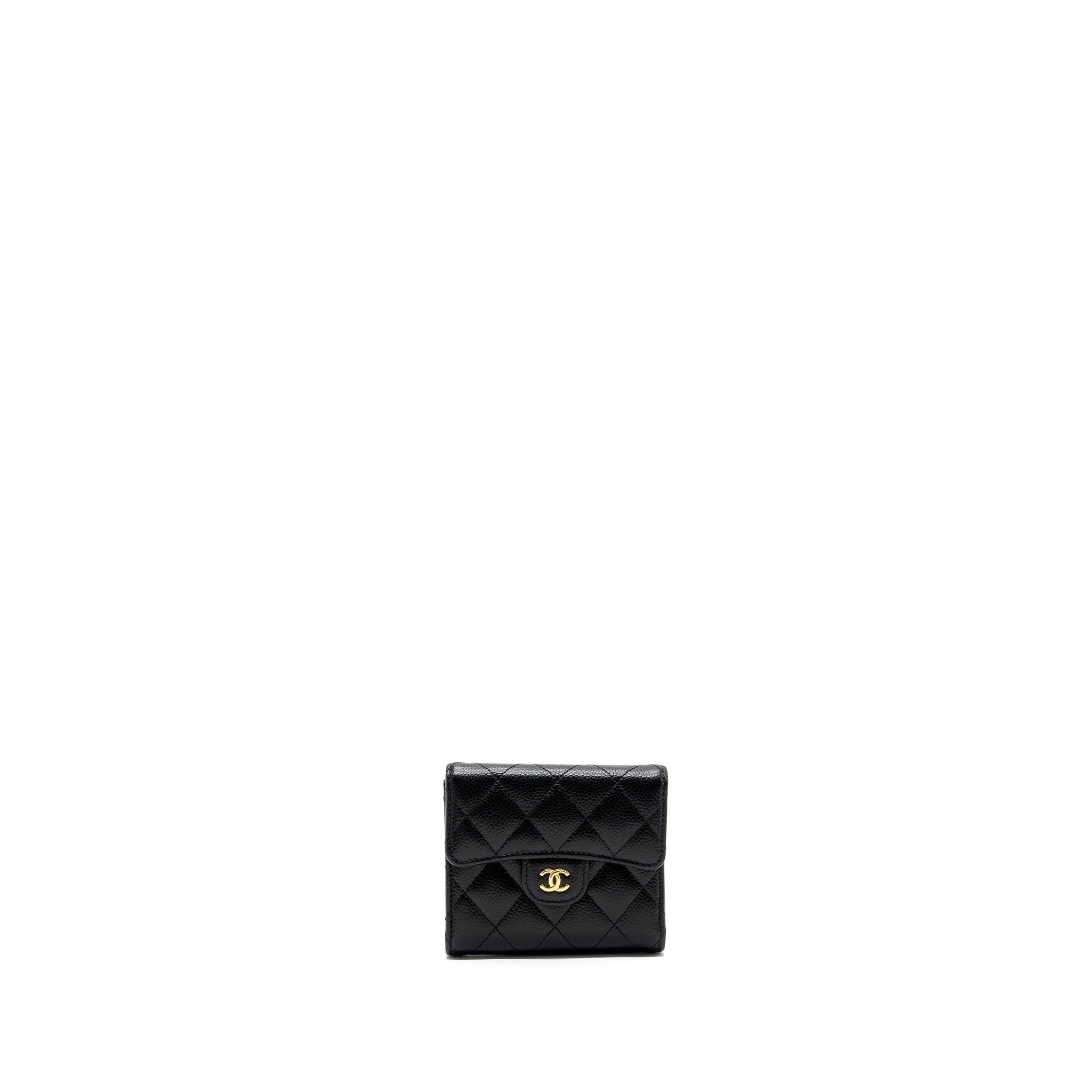 chanel-classic-compact-wallet-caviar-black-ghwmicrochip