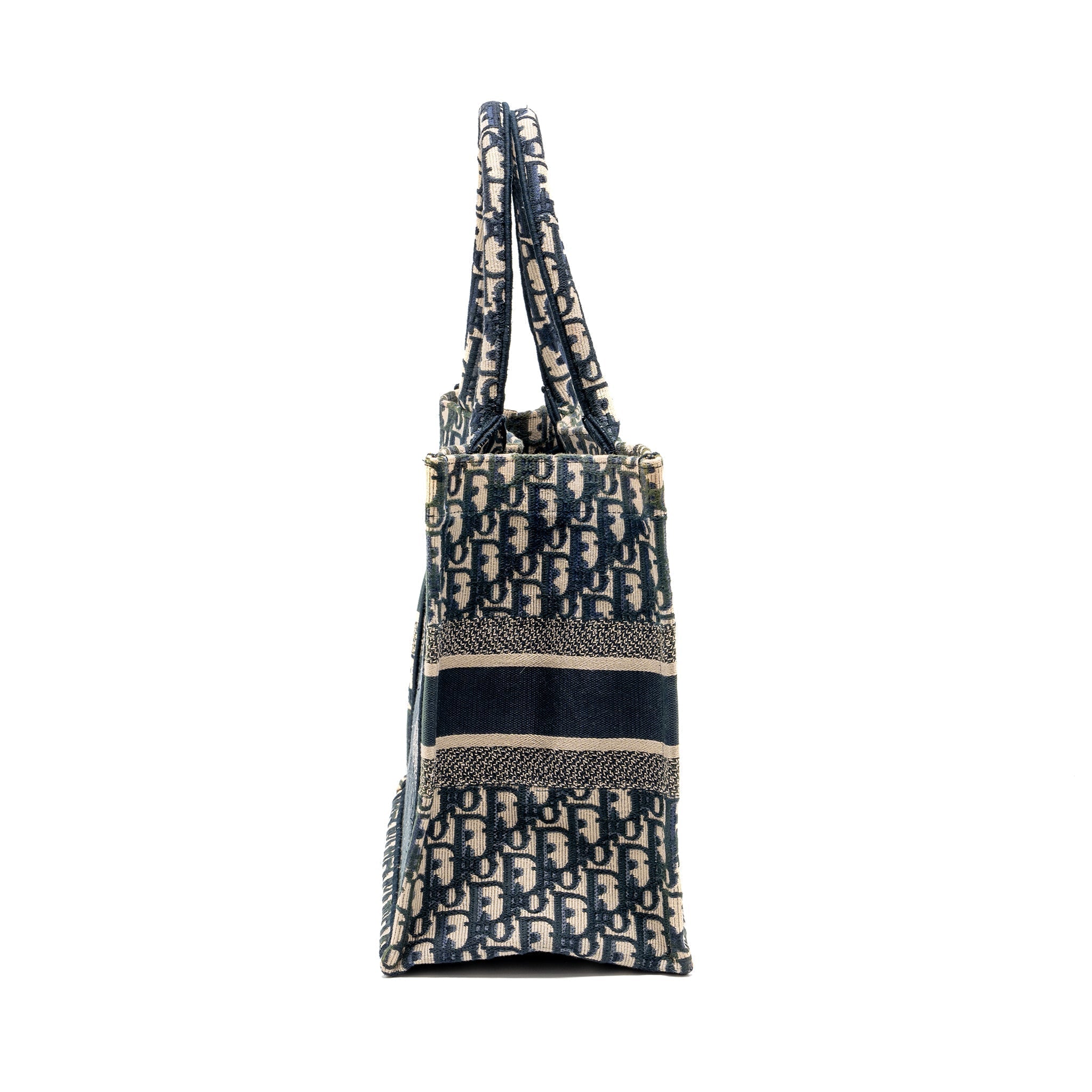 dior-medium-book-tote-dior-oblique-embroidery-blue-1