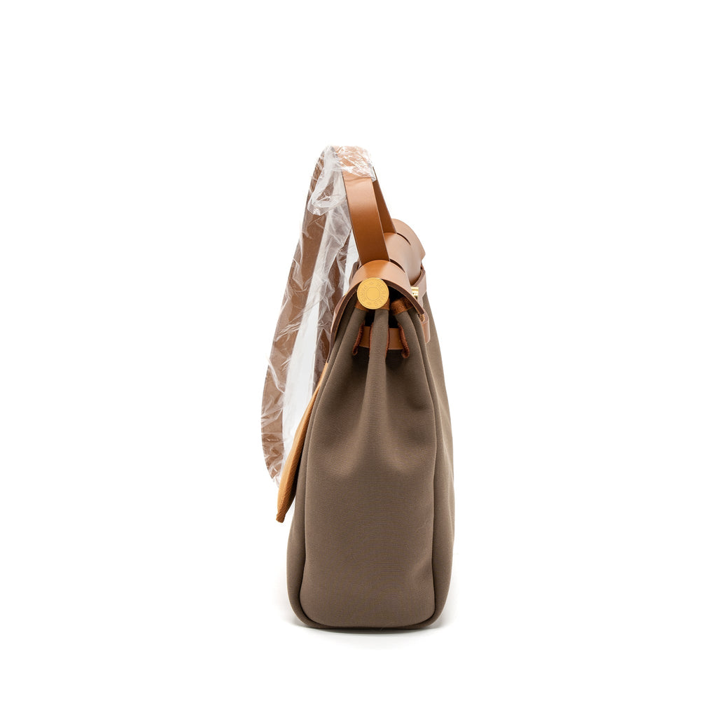 hermes-herbag-31-zip-bag-canvas-vache-hunter-etoupe-dune-fauve-ghw-stamp-u