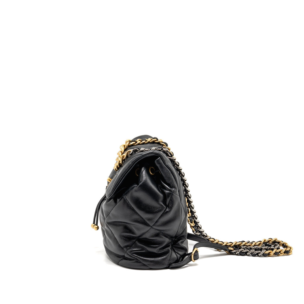 chanel-24c-19-backpack-lambskin-black-multicolour-hardware-microchip
