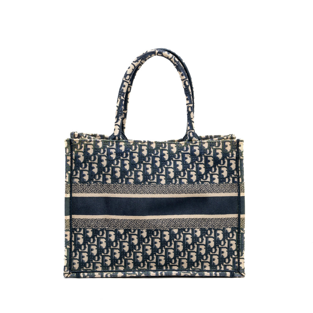 dior-medium-book-tote-dior-oblique-embroidery-blue-1