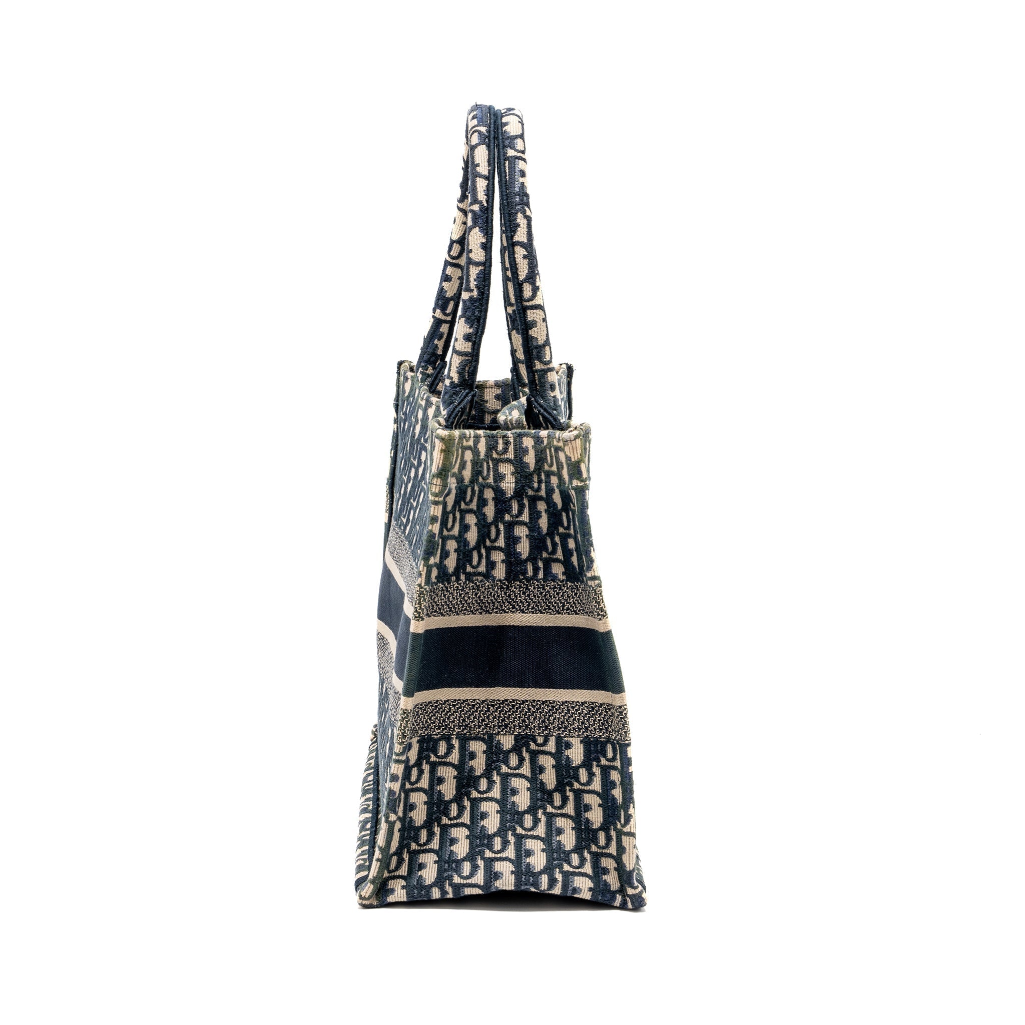 dior-medium-book-tote-dior-oblique-embroidery-blue-1