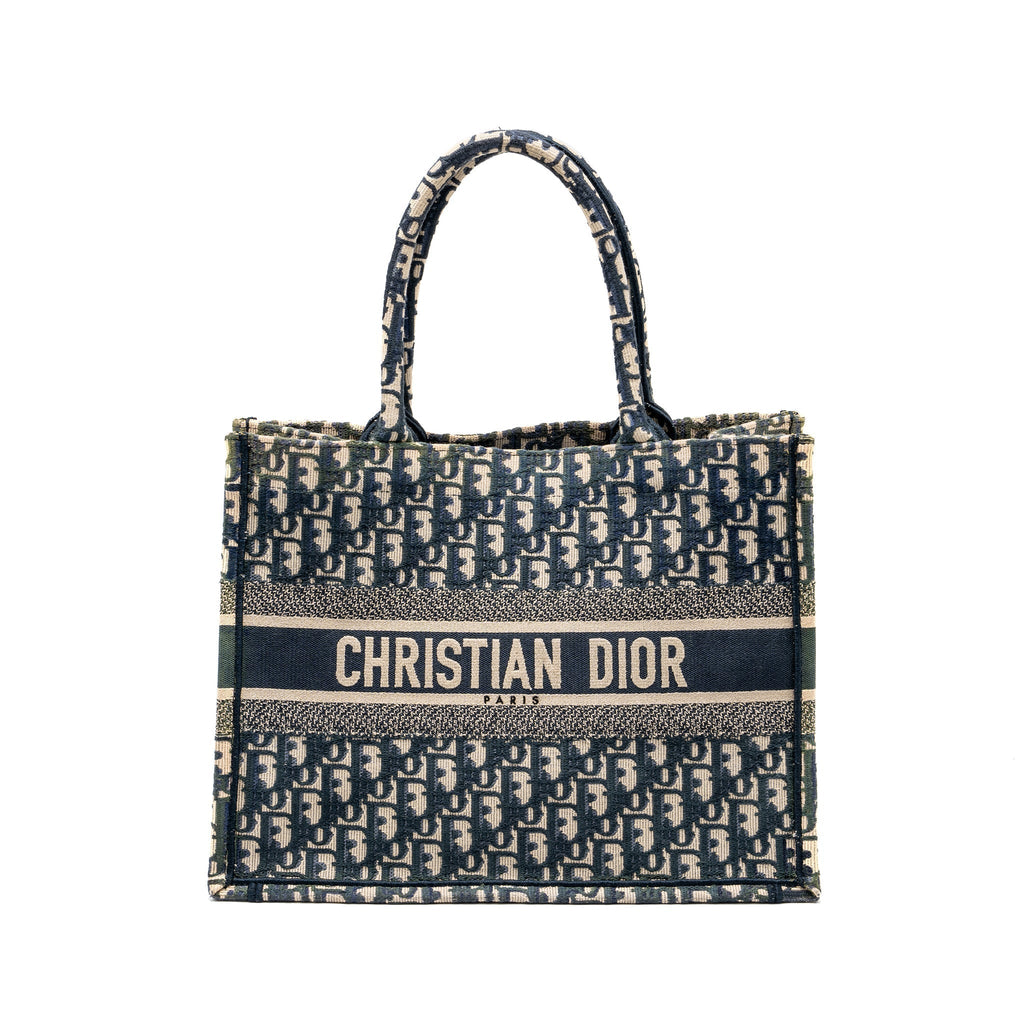 dior-medium-book-tote-dior-oblique-embroidery-blue-1