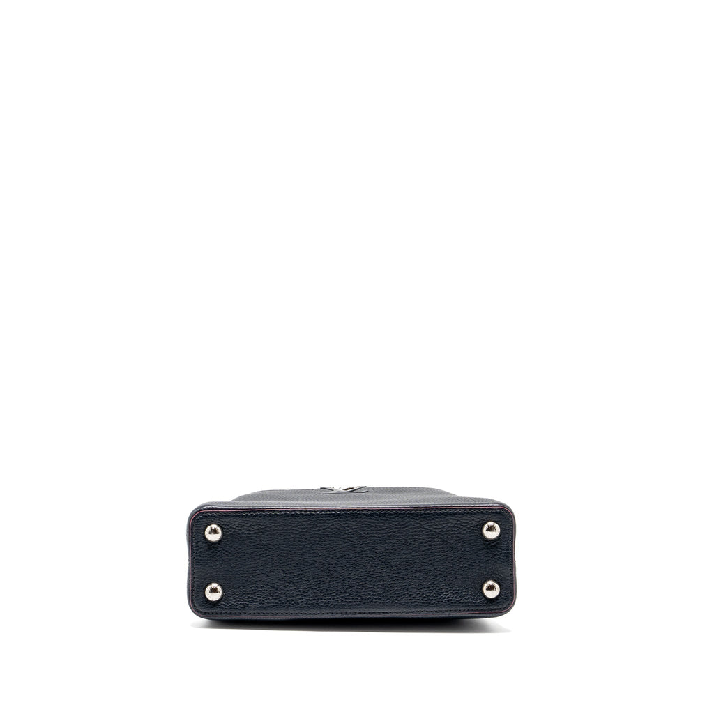 louis-vuitton-capucines-bb-taurillon-navy-shw