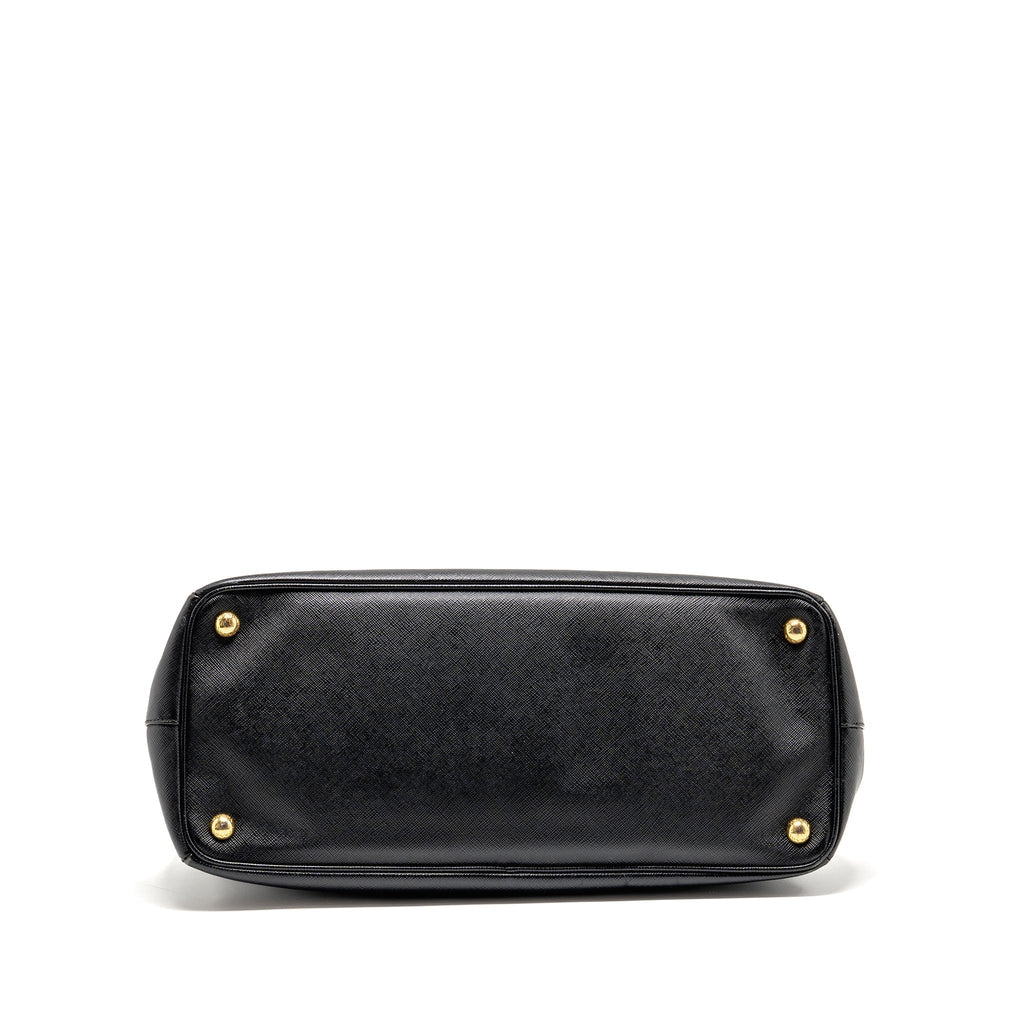 prada-saffiano-tote-bag-calfskin-black-ghw-2
