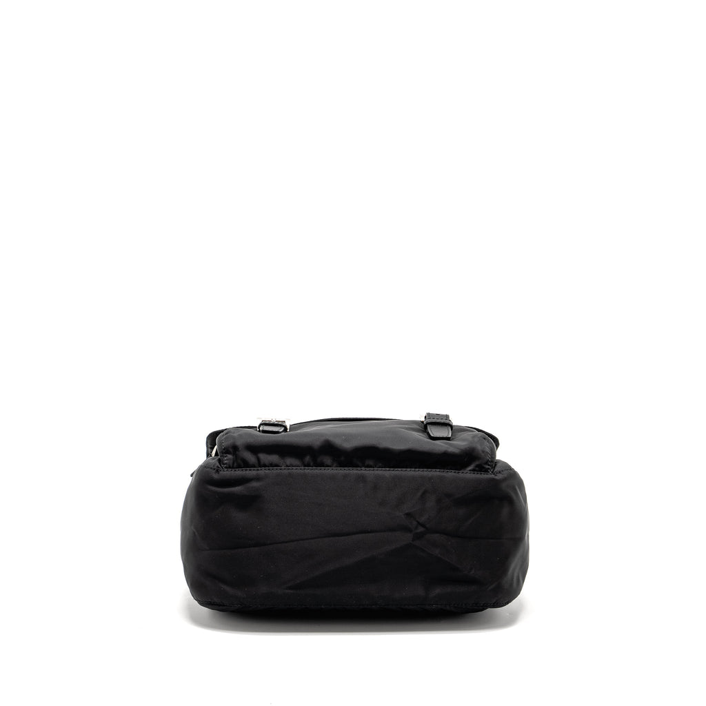 prada-messenger-bag-re-nylon-black-shw-copy