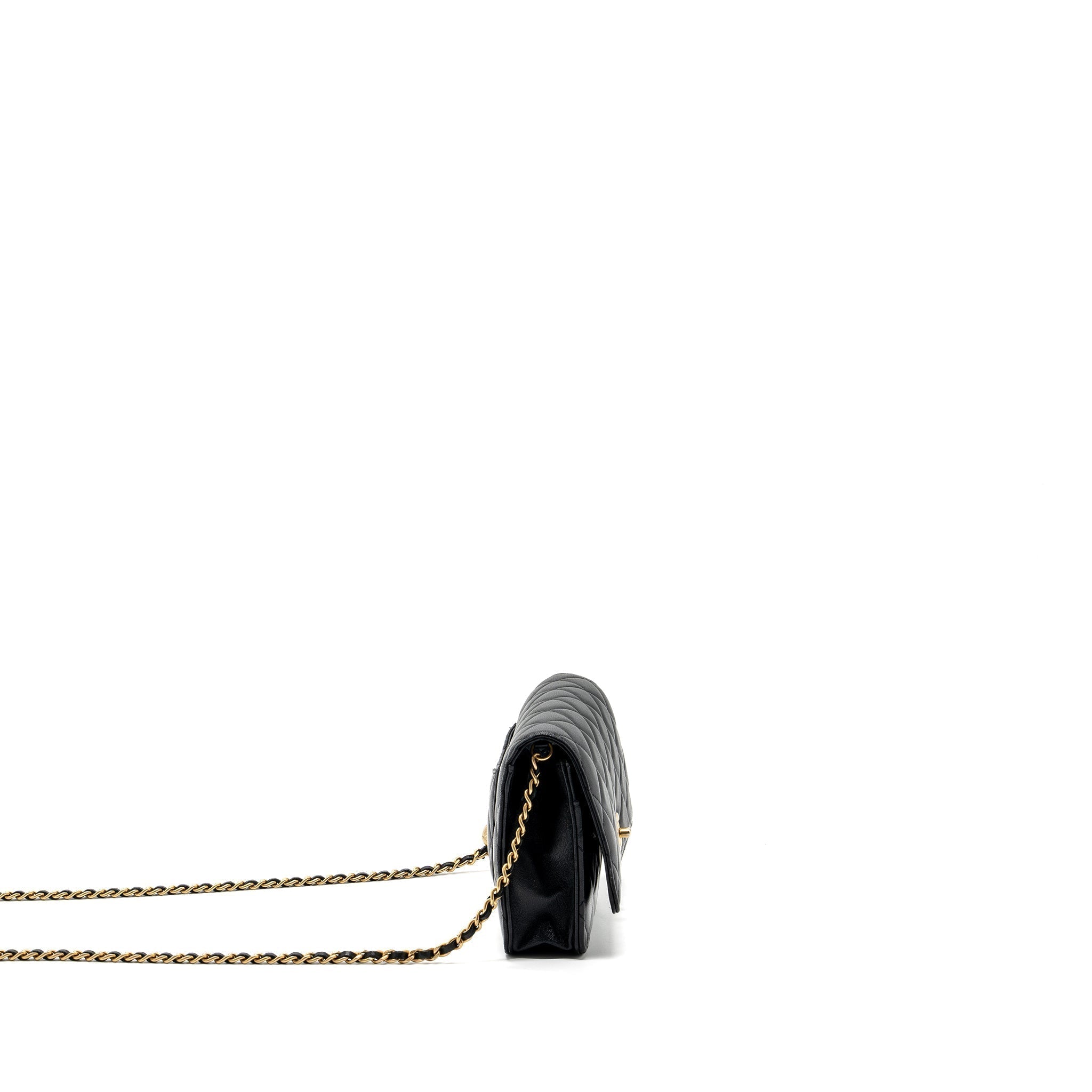 chanel-pearl-crush-wallet-on-chain-lambskin-black-ghwmicrochip