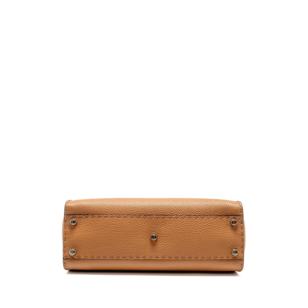 fendi-medium-peekaboo-tote-bag-grained-calfskin-caramel-shw-2