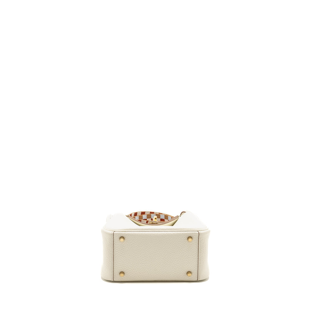 hermes-mini-lindy-clemence-mushroom-nata-with-multicolor-strap-ghw-stamp-b