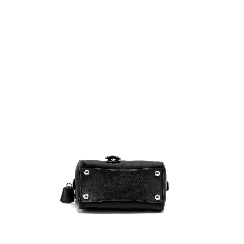 prada-top-handle-re-edition-2005-nylon-bag-black-shw