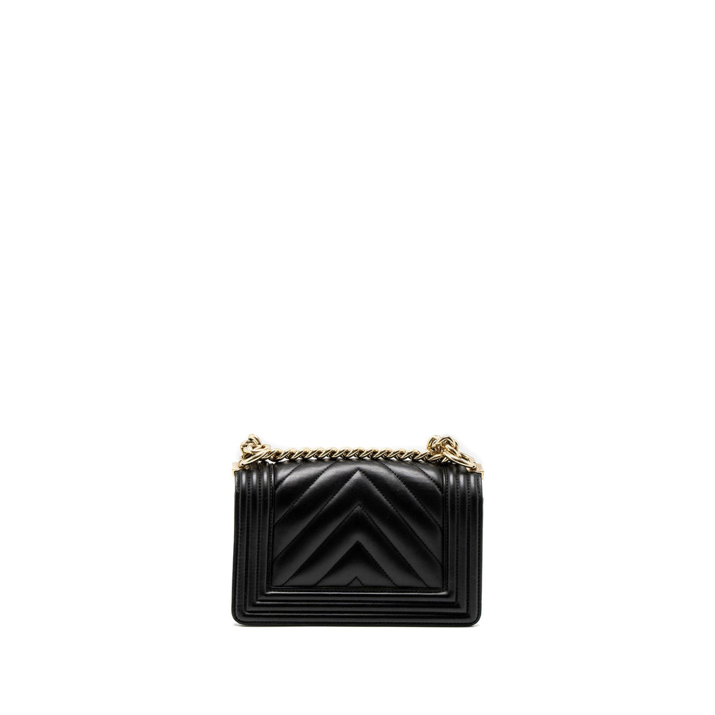 chanel-small-chevron-boy-bag-lambskin-black-ghw
