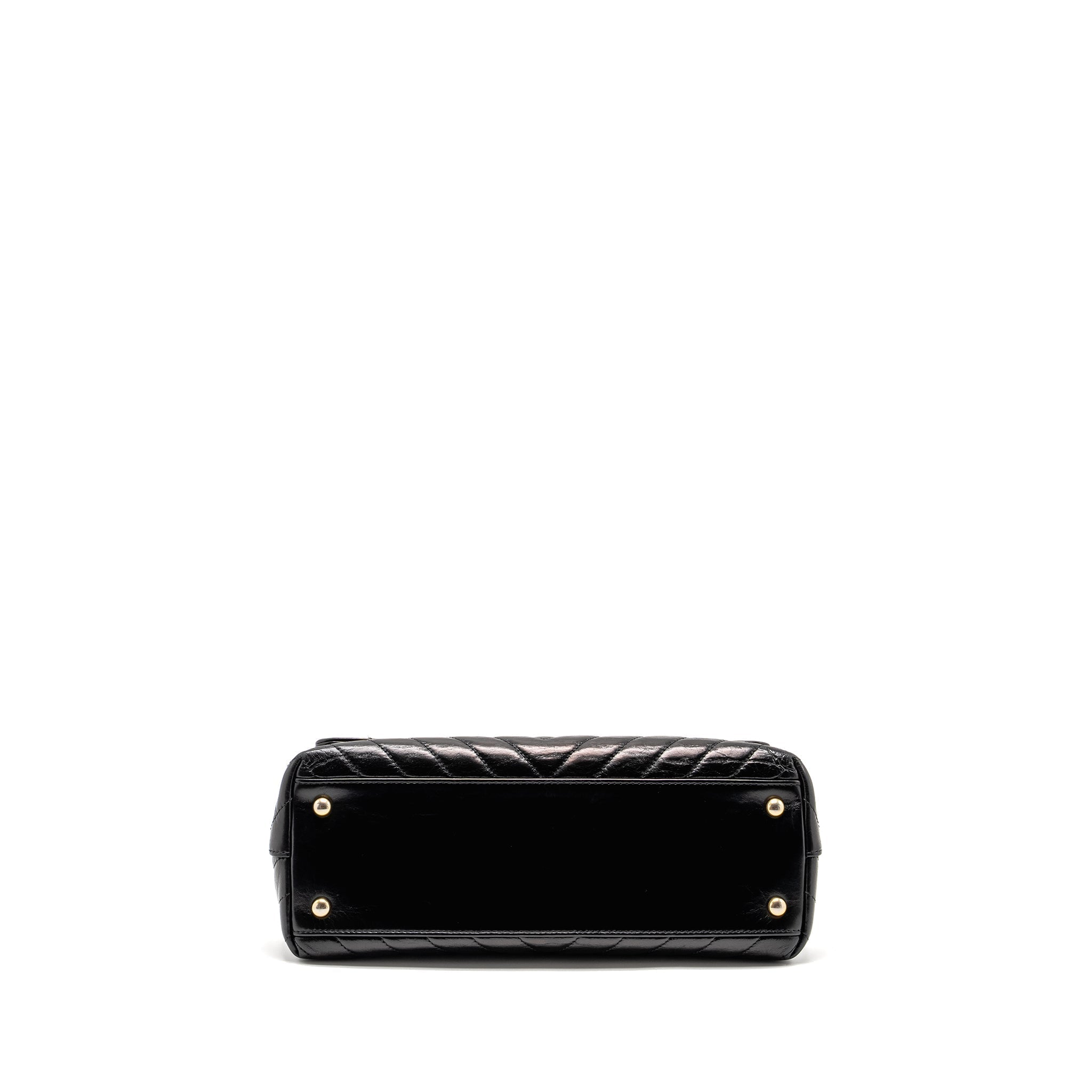 chanel-medium-coco-handle-chevron-calfskin-black-ghw-copy