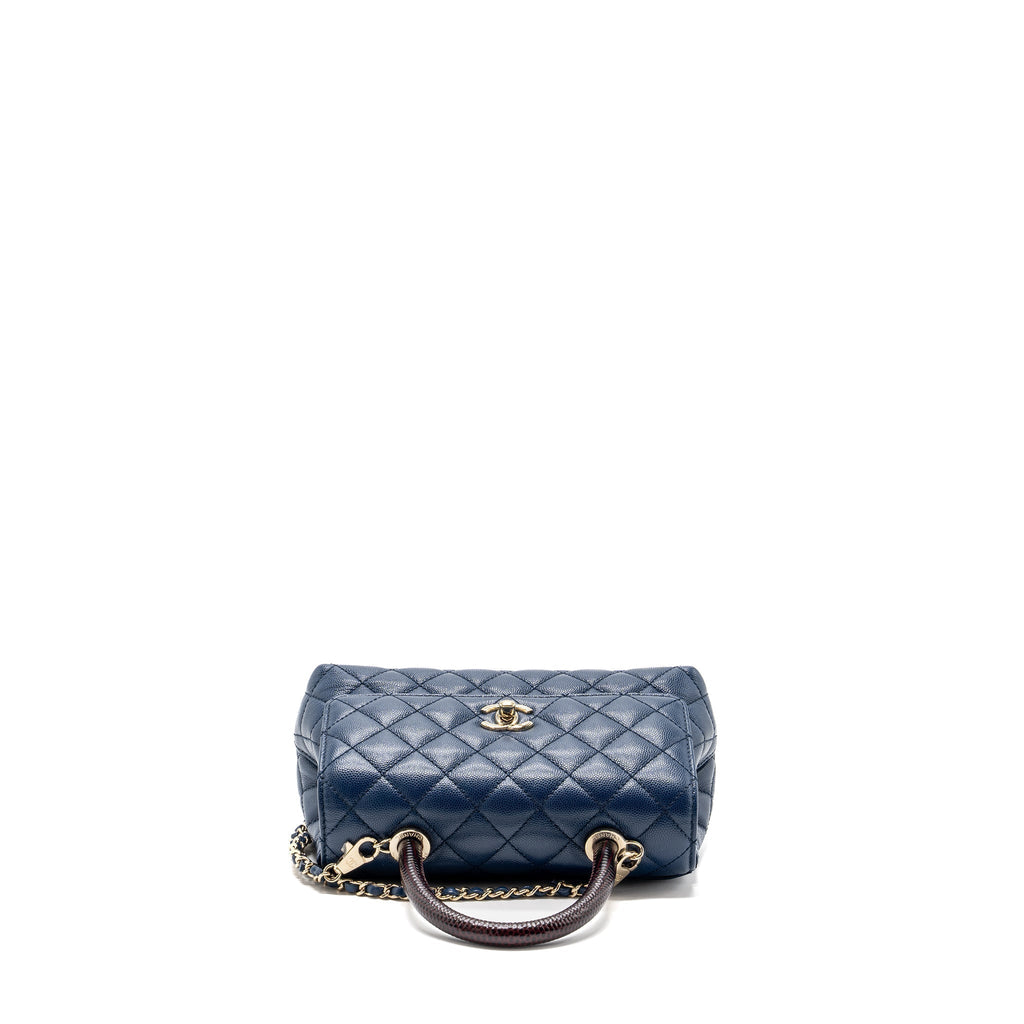 chanel-small-coco-handle-with-lizard-top-handle-caviar-navy-lghwmicrochip