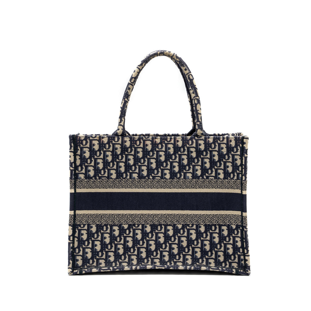 dior-medium-book-tote-blue-oblique-emboidery