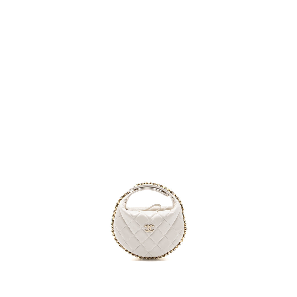 chanel-23c-round-clutch-lambskin-white-lghw-microchip