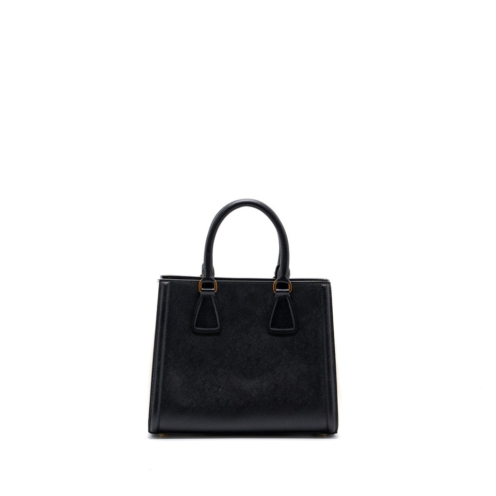 prada-tote-bag-saffiano-calfskin-leather-black-white-ghw