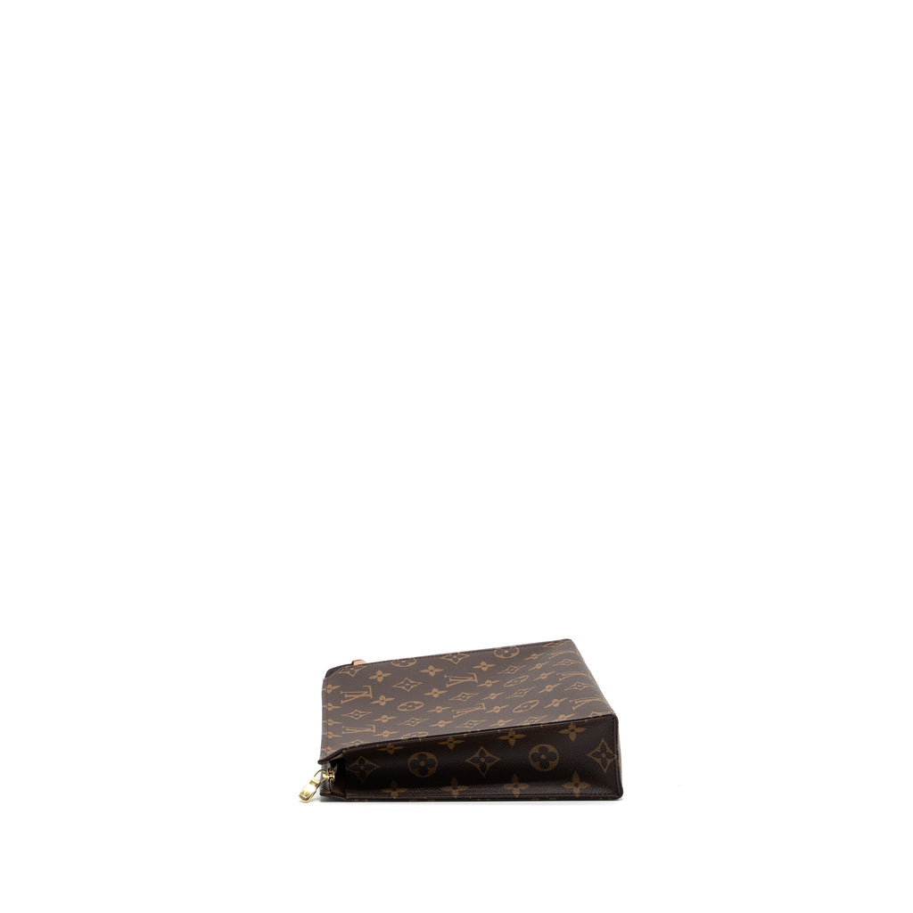 louis-vuitton-toiletry-pochette-26-monogram-canvas-ghw-10