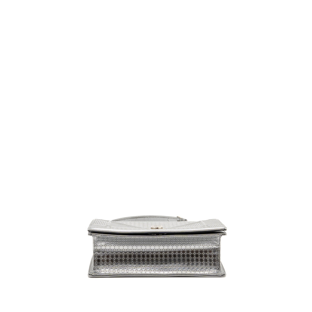 dior-diorama-flap-bag-patent-micro-cannage-leather-metallic-silver-shw