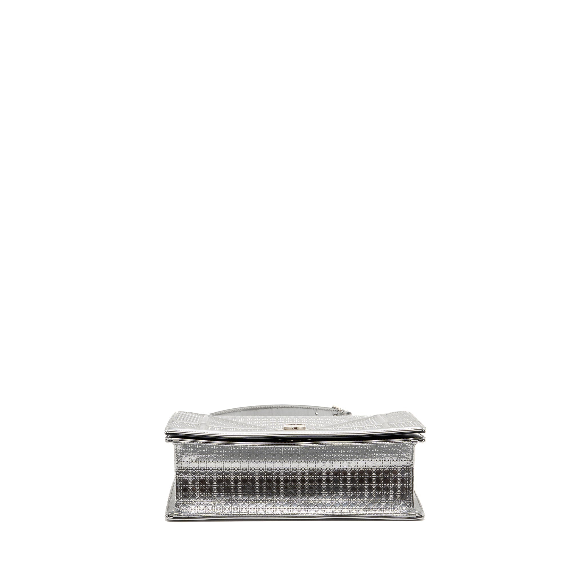dior-diorama-flap-bag-patent-micro-cannage-leather-metallic-silver-shw