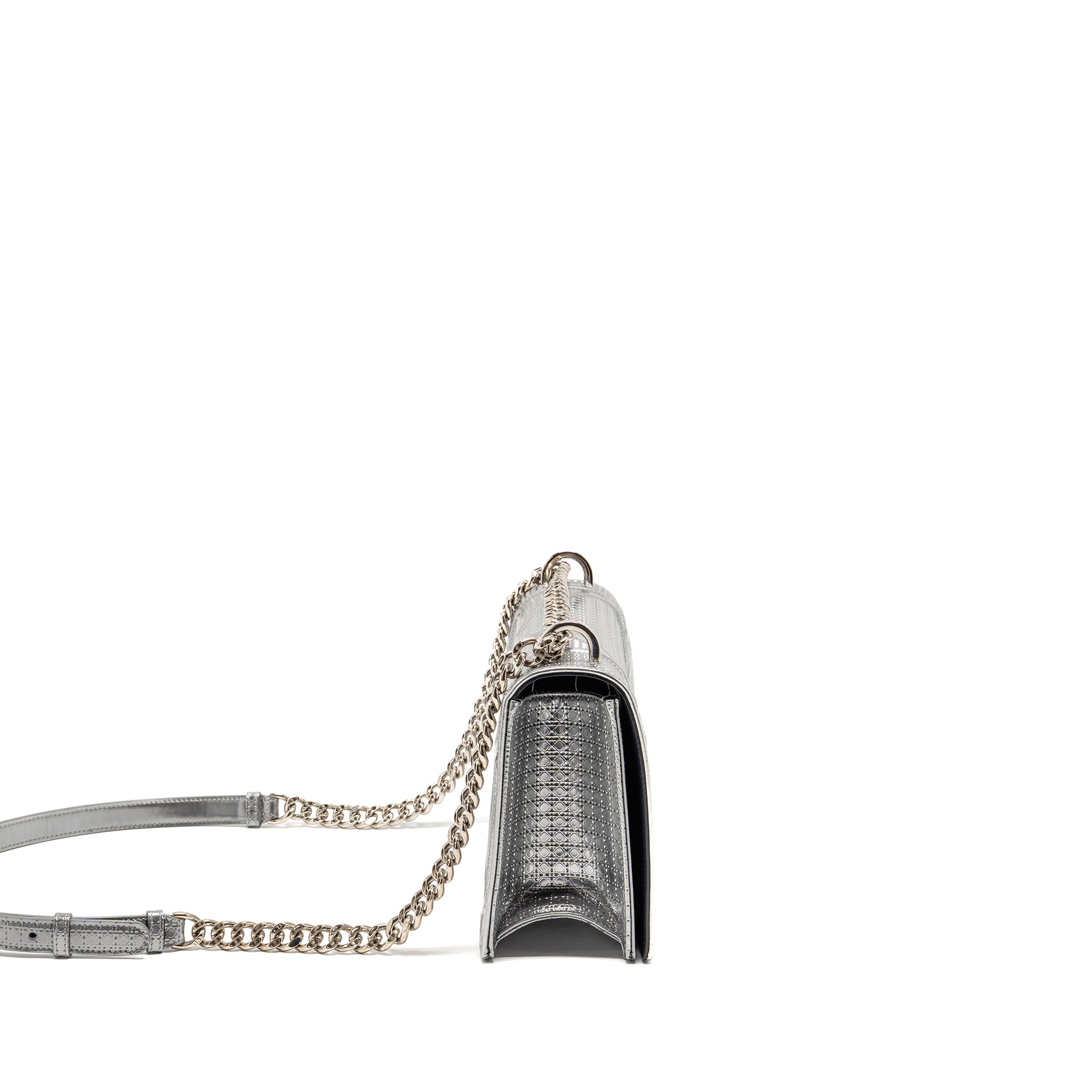 dior-diorama-flap-bag-patent-micro-cannage-leather-metallic-silver-shw