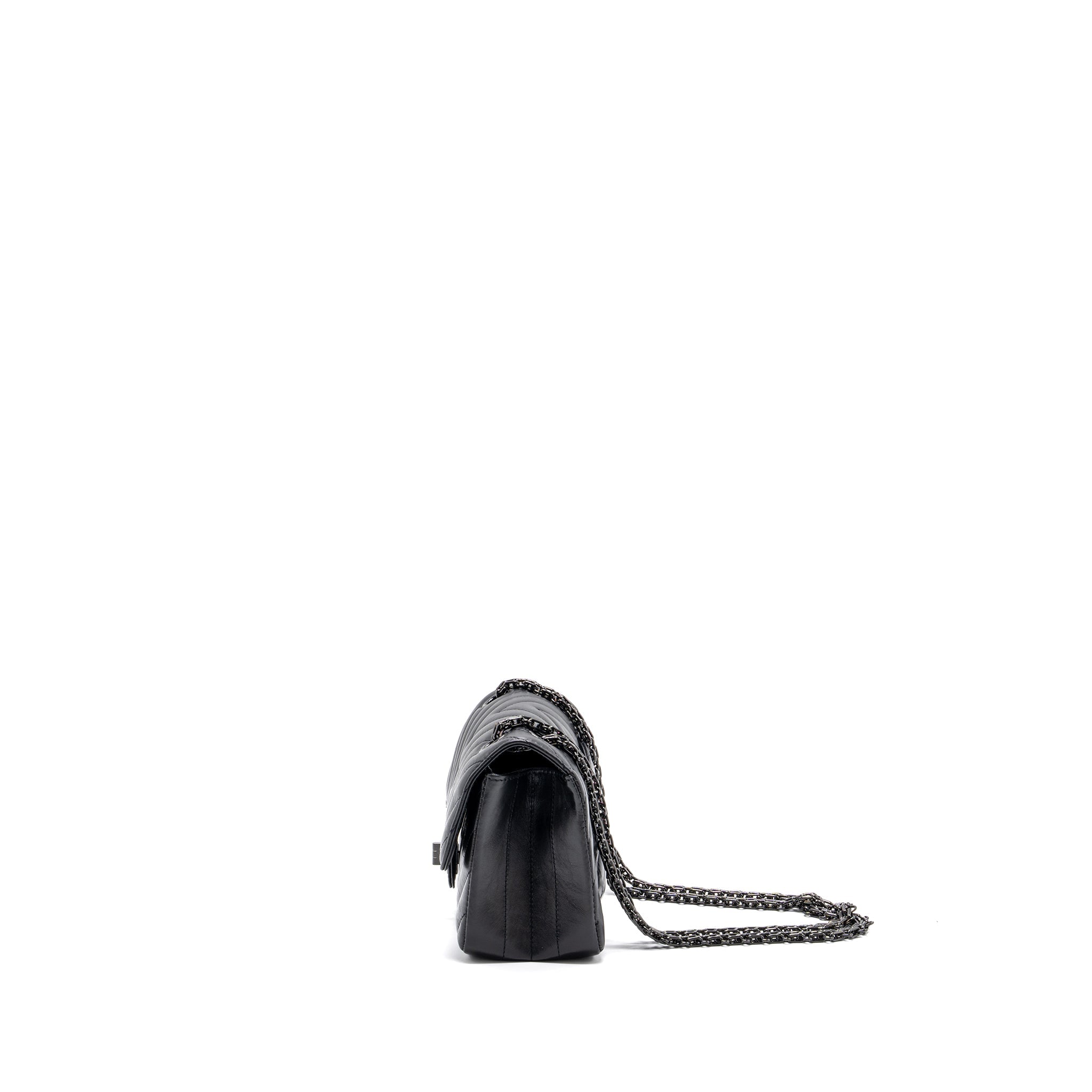 copy-of-chanel-mini-2-55-reissue-flap-bag-chevron-calfskin-so-black