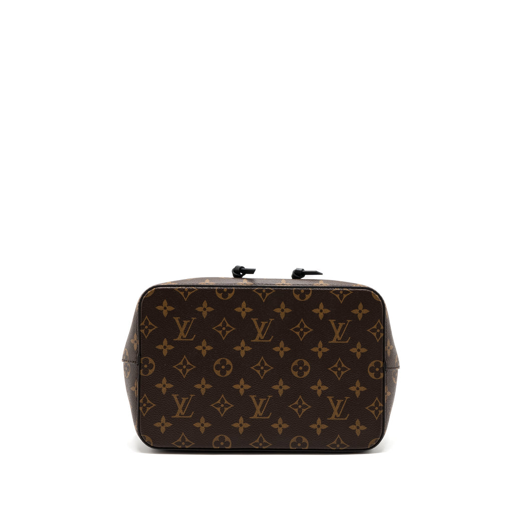 louis-vuitton-neonoe-monogram-canvas-black-ghw-1