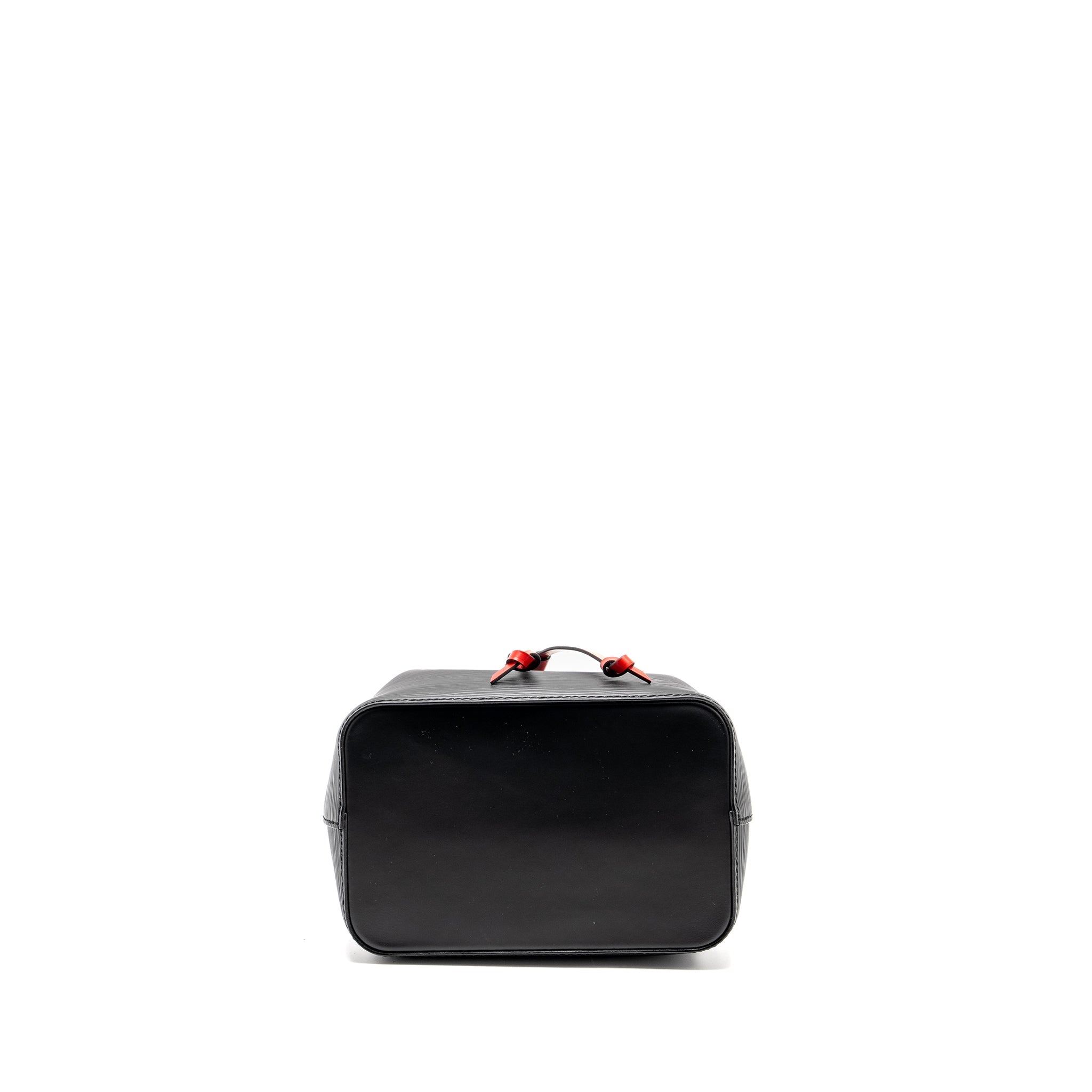 louis-vuitton-neo-noe-bb-epi-leather-black-saffron-multicolor-shw
