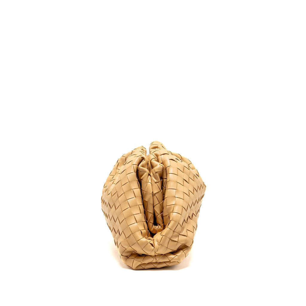 bottega-veneta-pouch-intrecciato-leather-beige-ghw