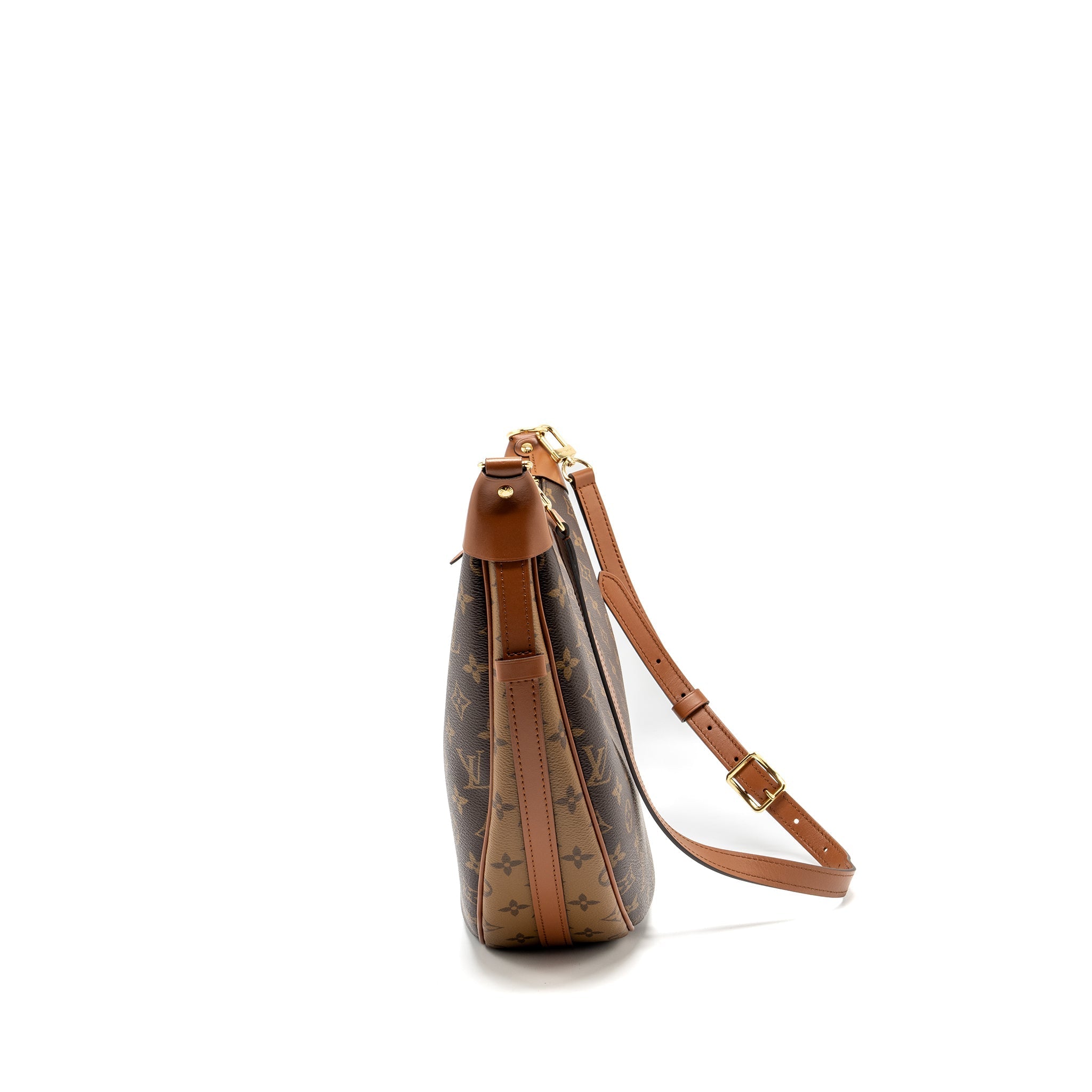 louis-vuitton-loop-hobo-bag-monogram-canvas-ghw