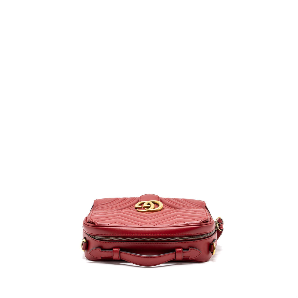 gucci-gg-marmont-matelasse-shoulder-bag-calfskin-red-ghw