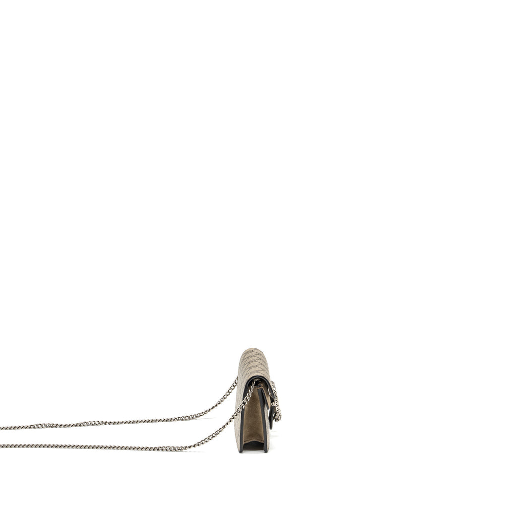 gucci-dionysus-gg-supreme-super-mini-bag-beige-2