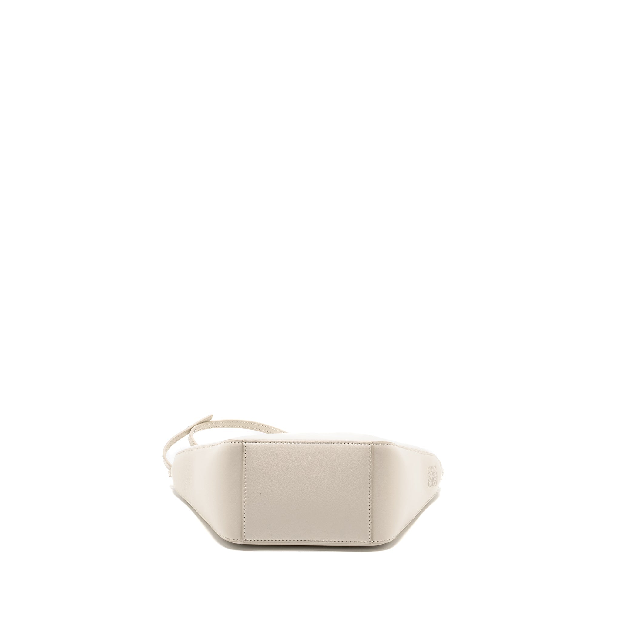 loewe-mini-hammock-hobo-classic-calfskin-white-shw