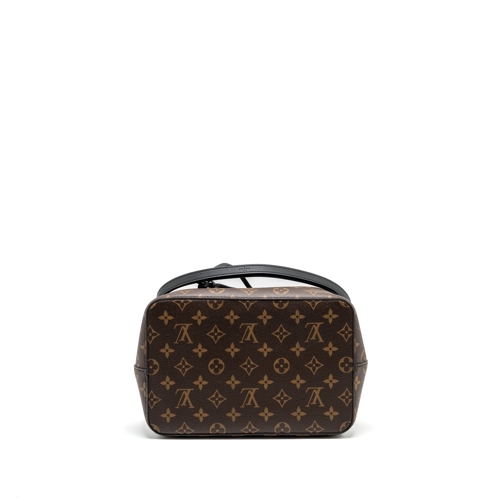 louis-vuitton-neonoe-monogram-canvas-black-ghw-4