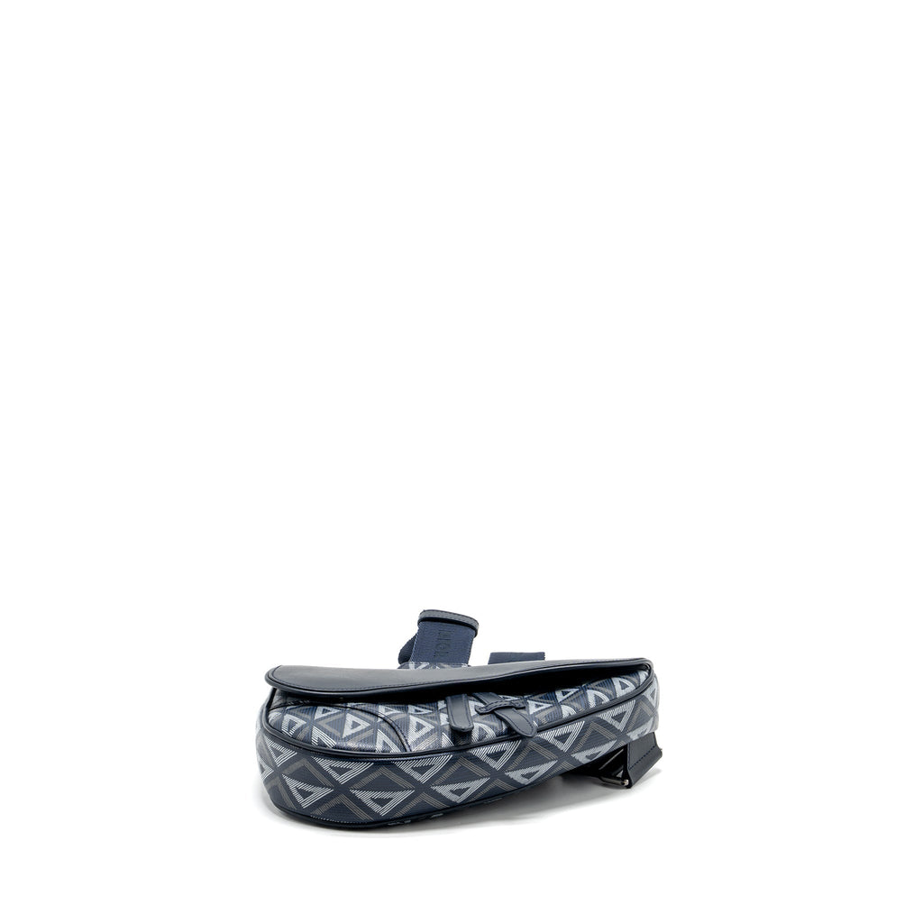 dior-homme-saddle-bag-cd-diamond-canvas-smooth-calfskin-navy-blue-shw