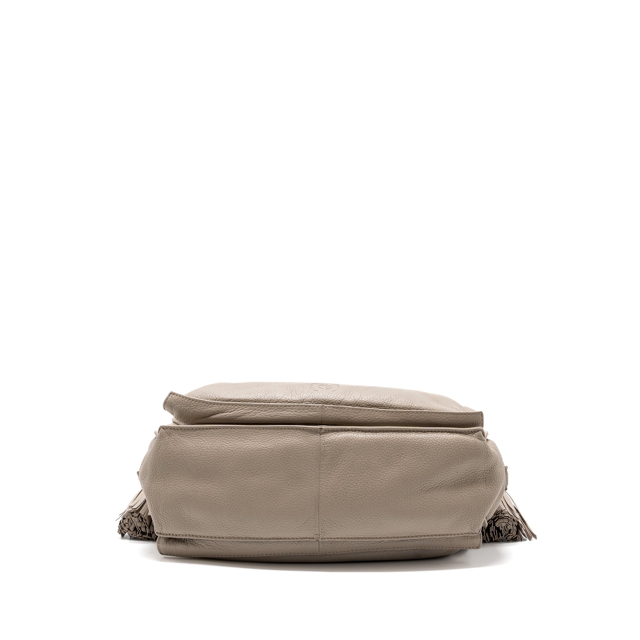 loewe-flamenco-bag-calfskin-beige-lghw