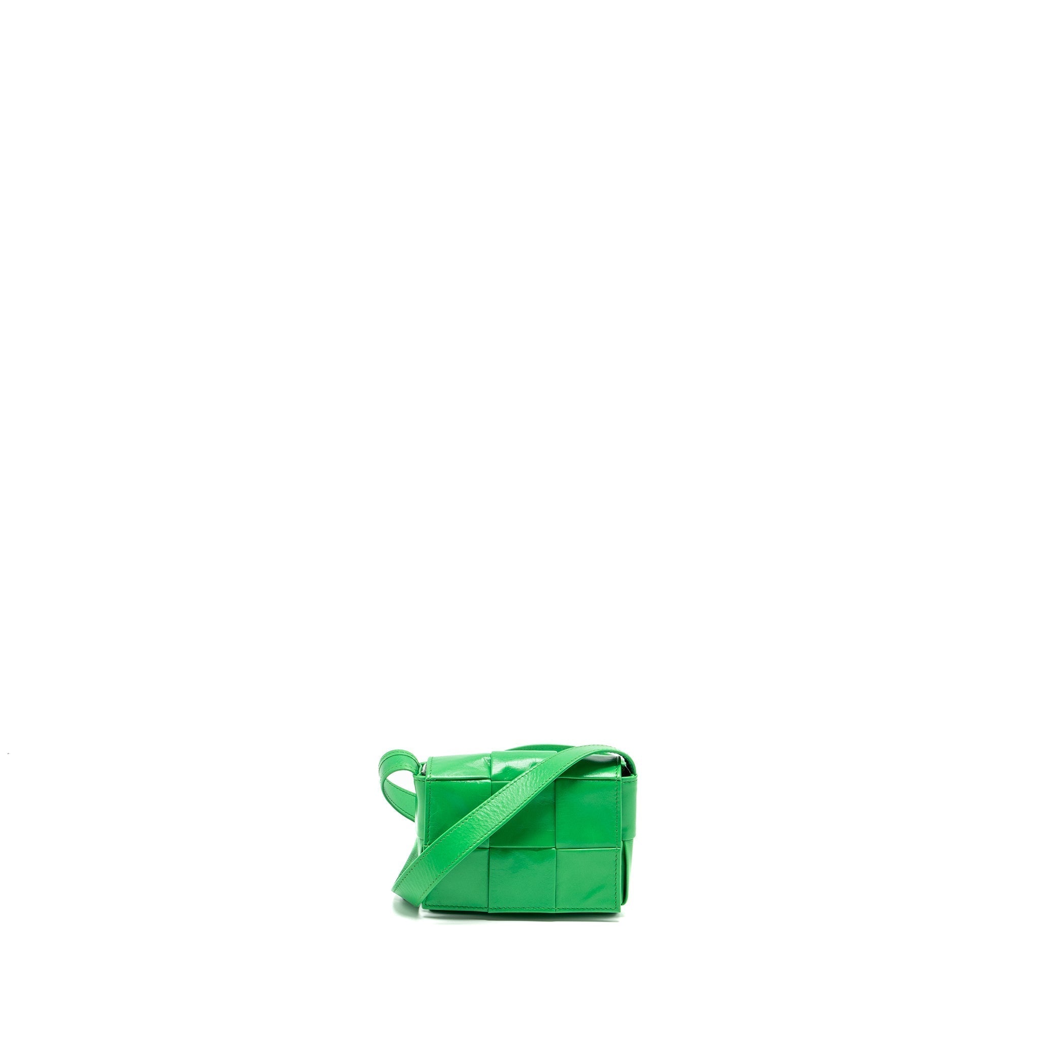 bottega-veneta-intreccio-cassette-mini-bag-lambskin-green