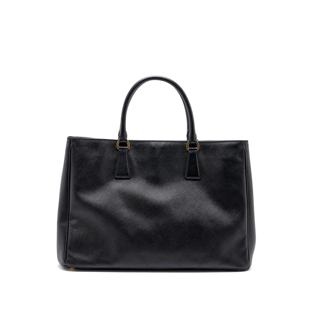 prada-large-tote-bag-saffiano-calfskin-black-ghw
