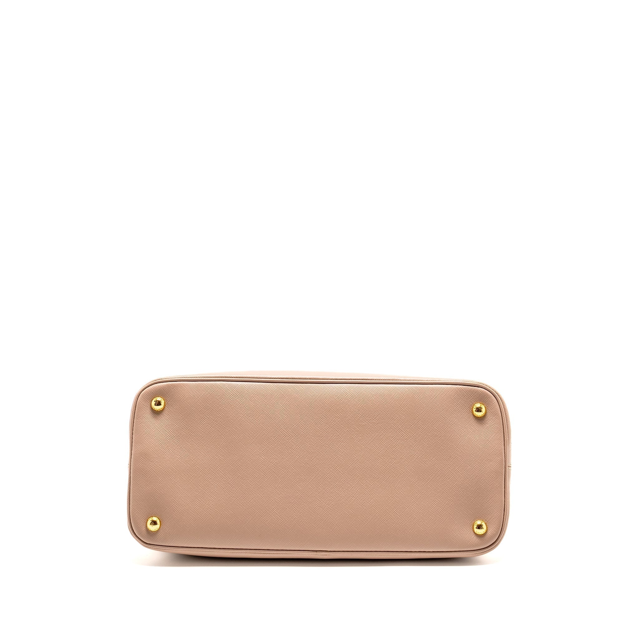 prada-saffiano-vernice-promenade-dome-tote-leather-beige