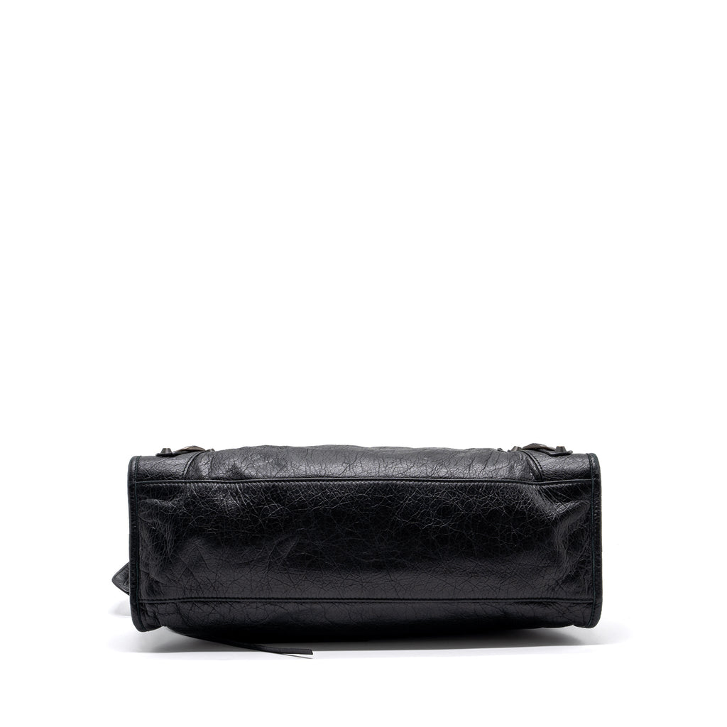 balenciaga-classic-city-bag-leather-black-ruthenium-silver-hardware