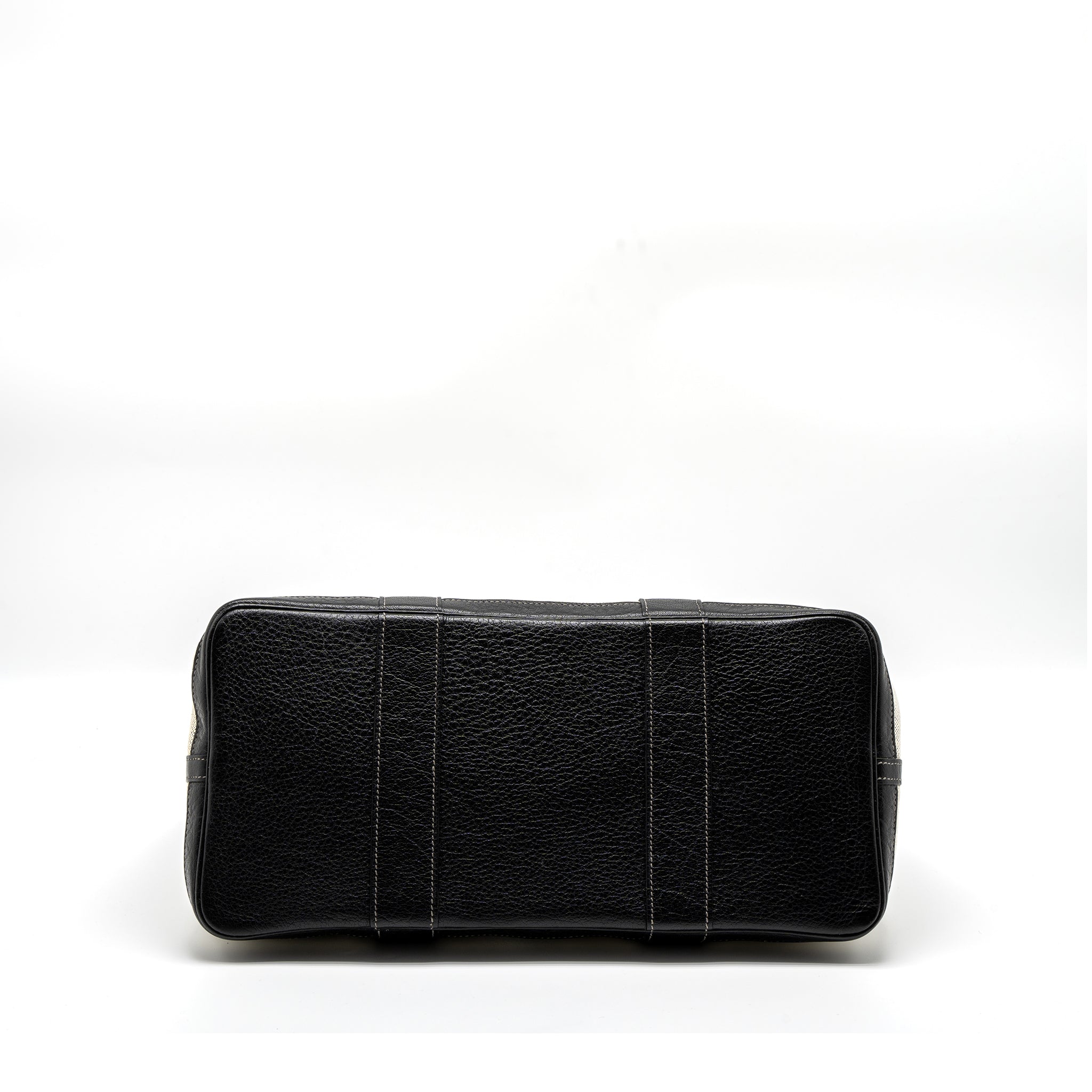 hermes-garden-party-36-canvas-black-white-shw-stamp-square-l