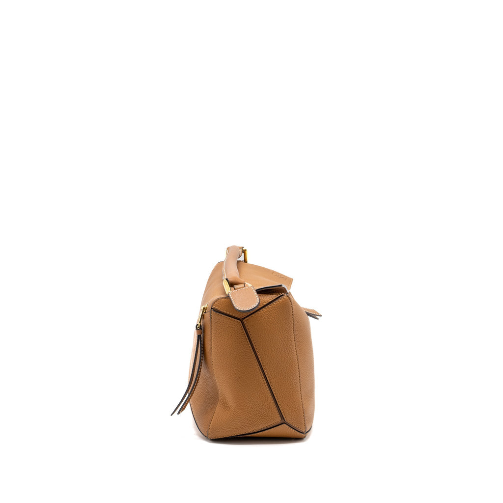 loewe-puzzle-bag-in-grained-calfskin-gold-ghw