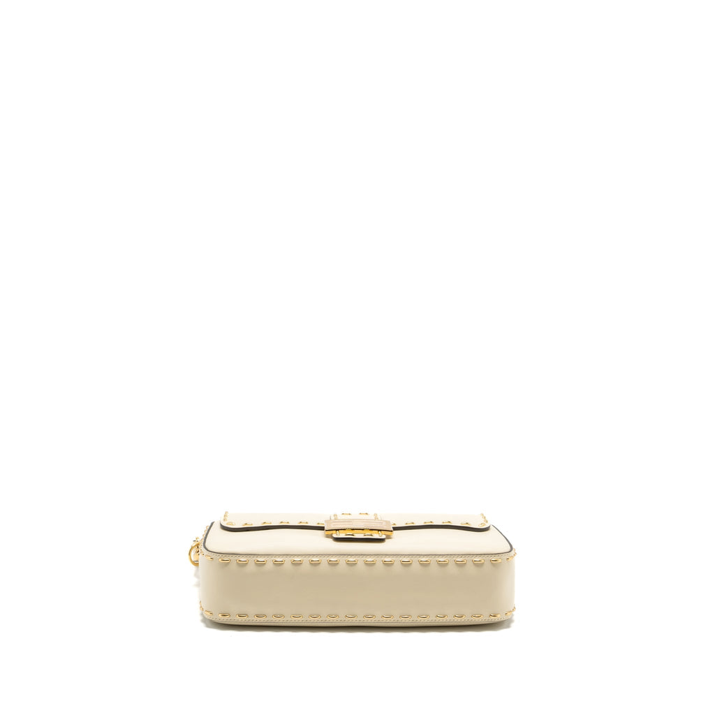 fendi-vitello-king-metal-stitch-baguette-lambskin-white-ghw