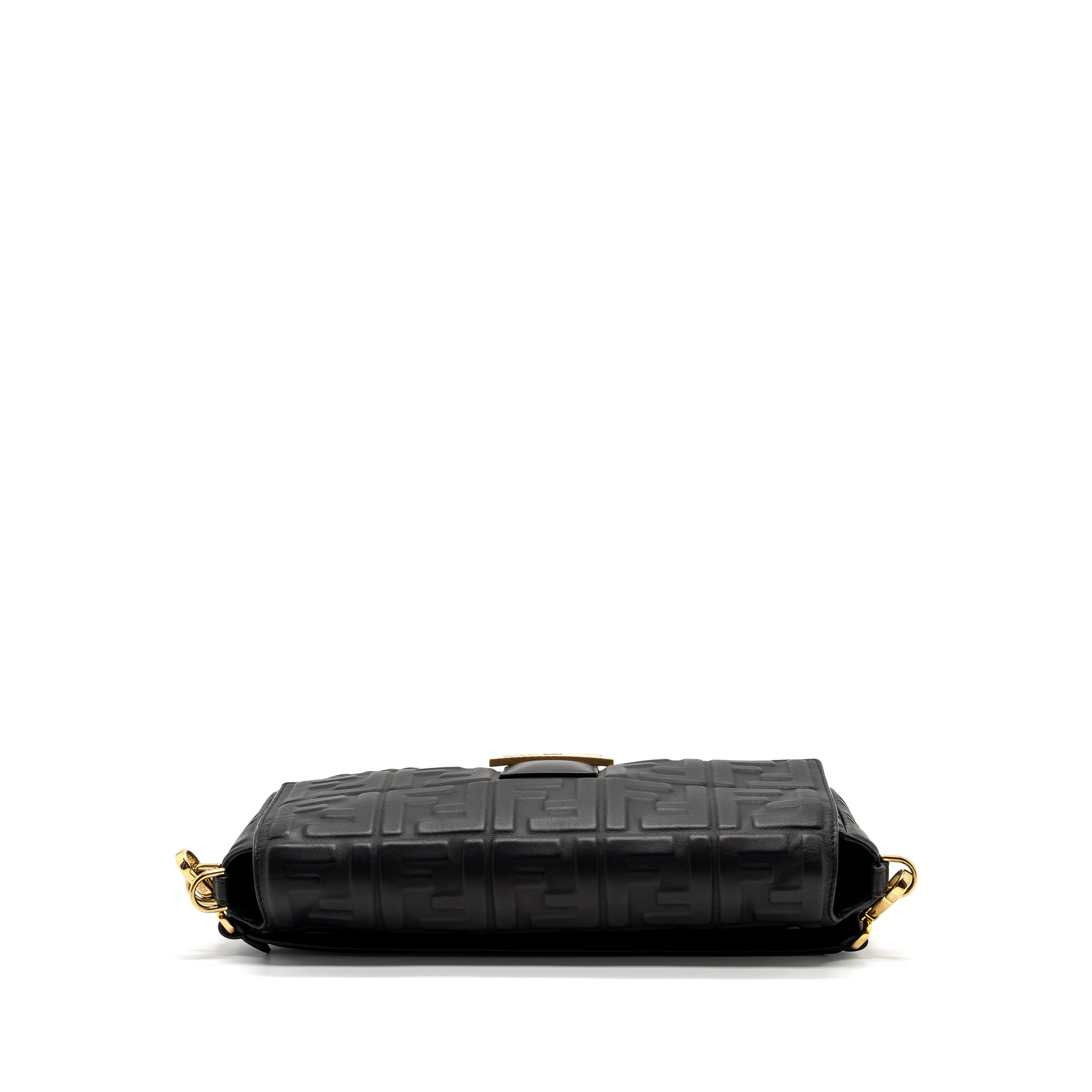 fendi-large-baguette-bag-nappa-black-ghw