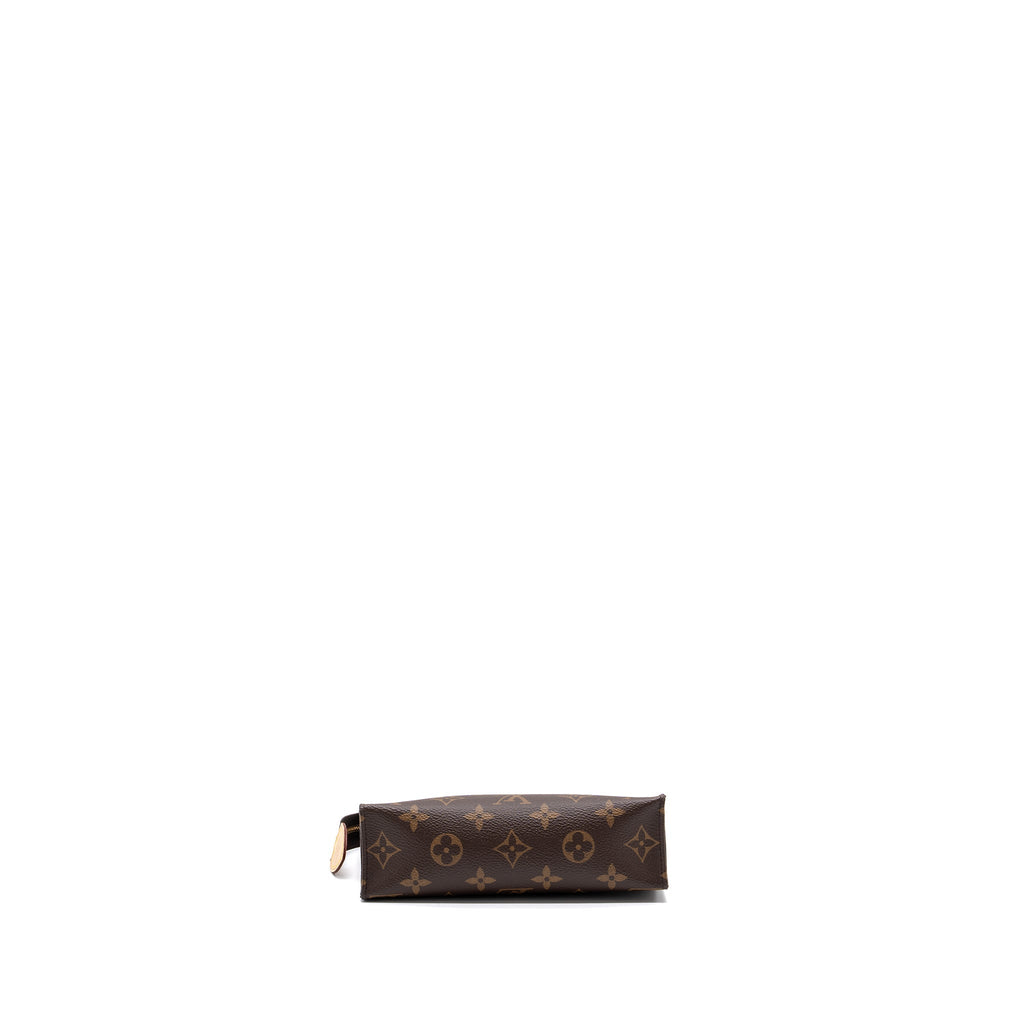 louis-vuitton-toiletry-pouch-19-monogram-canvas-ghw
